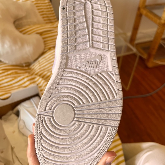 Women’s Air Jordan 1 ret low slip - Picture 8 of 11